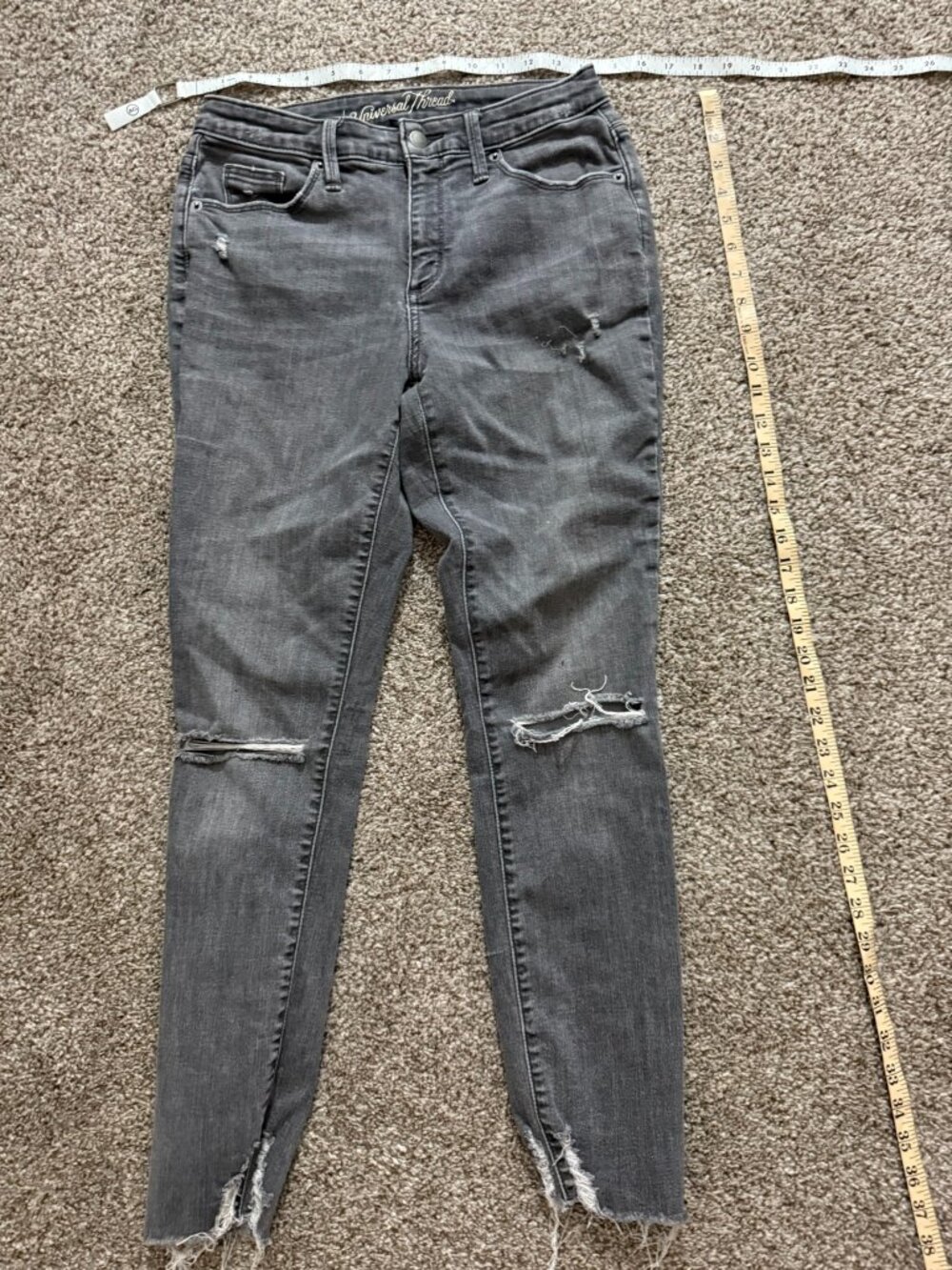 Universal Thread Womens Grey Distressed Skinny Jeans Size 4 27R Raw Hem